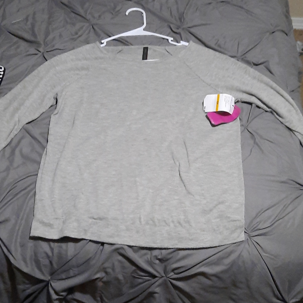 Long sleeve grey t